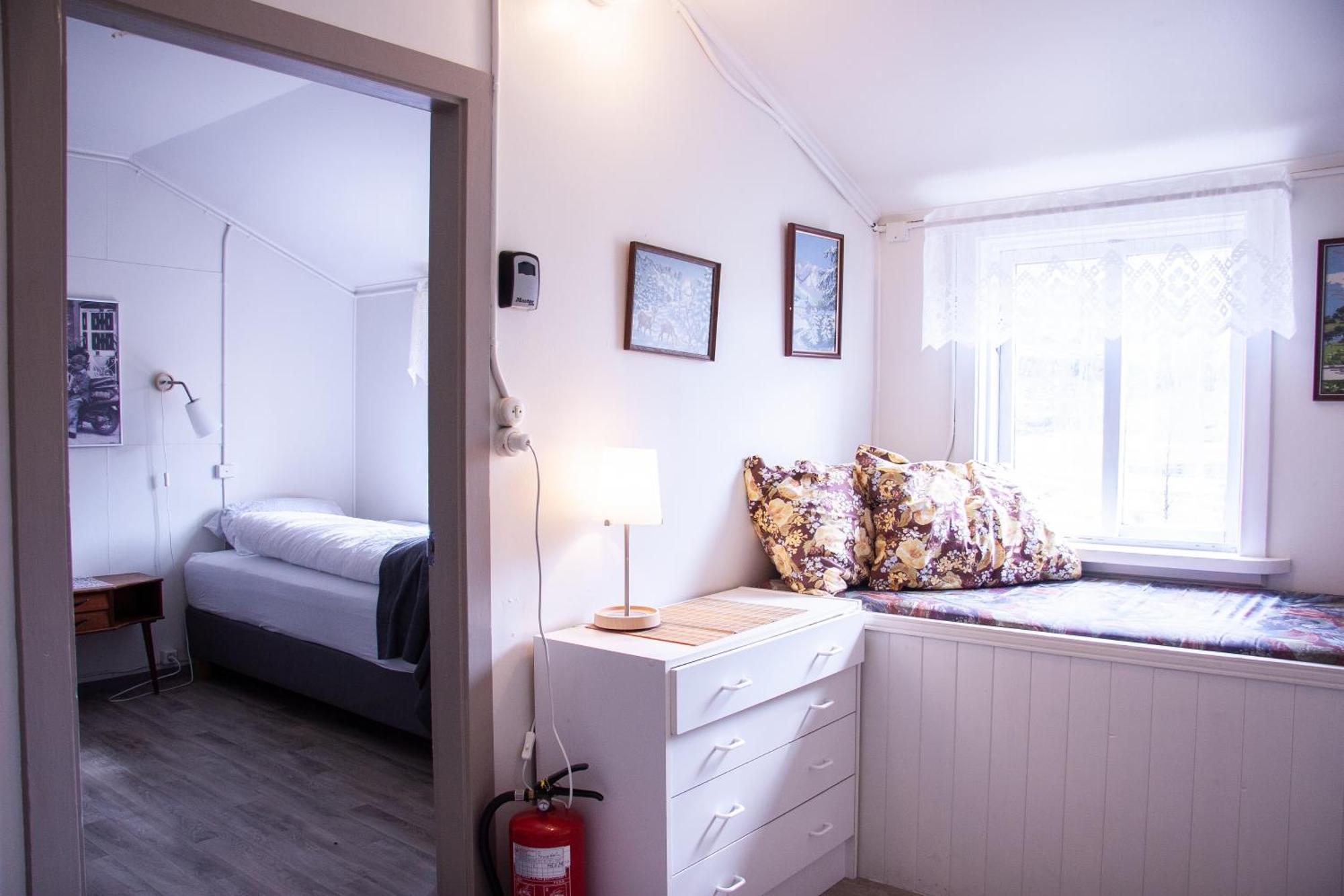 Fossardalur Guesthouse ดูปิวอเกอร์ ภายนอก รูปภาพ