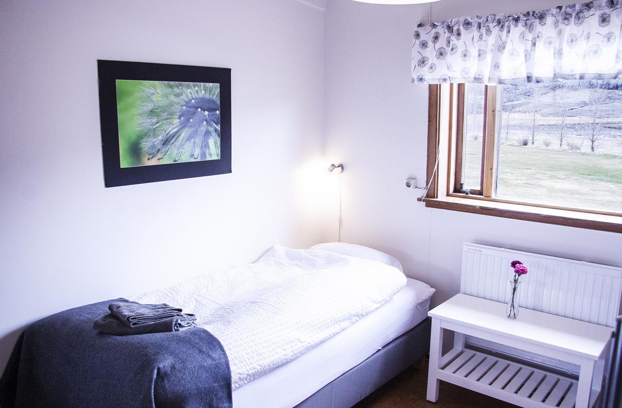 Fossardalur Guesthouse ดูปิวอเกอร์ ภายนอก รูปภาพ