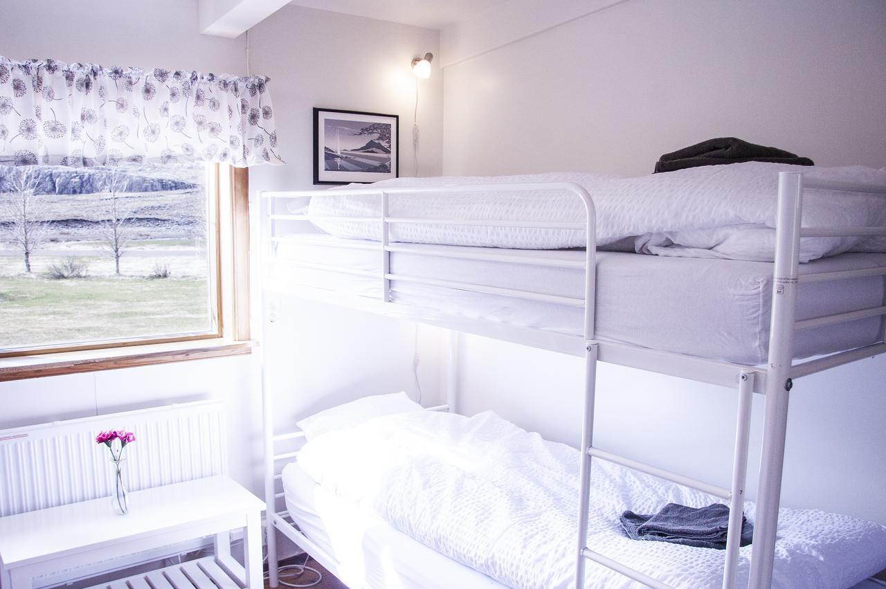 Fossardalur Guesthouse ดูปิวอเกอร์ ภายนอก รูปภาพ