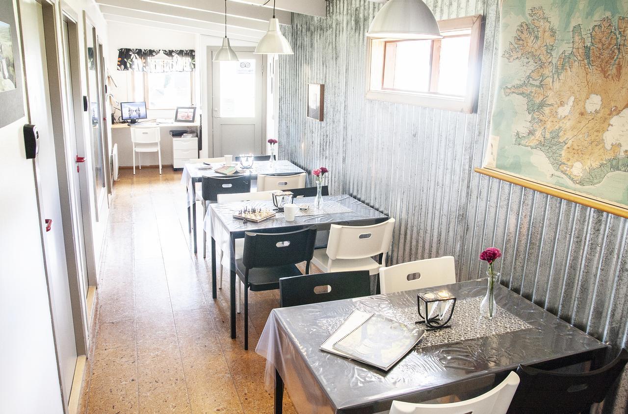 Fossardalur Guesthouse ดูปิวอเกอร์ ภายนอก รูปภาพ